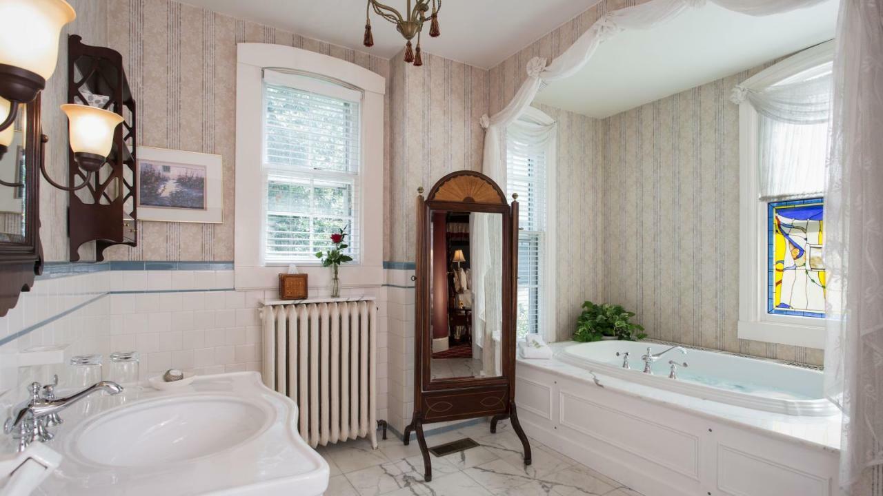 La Farge Perry House Bed & Breakfast Newport Bagian luar foto